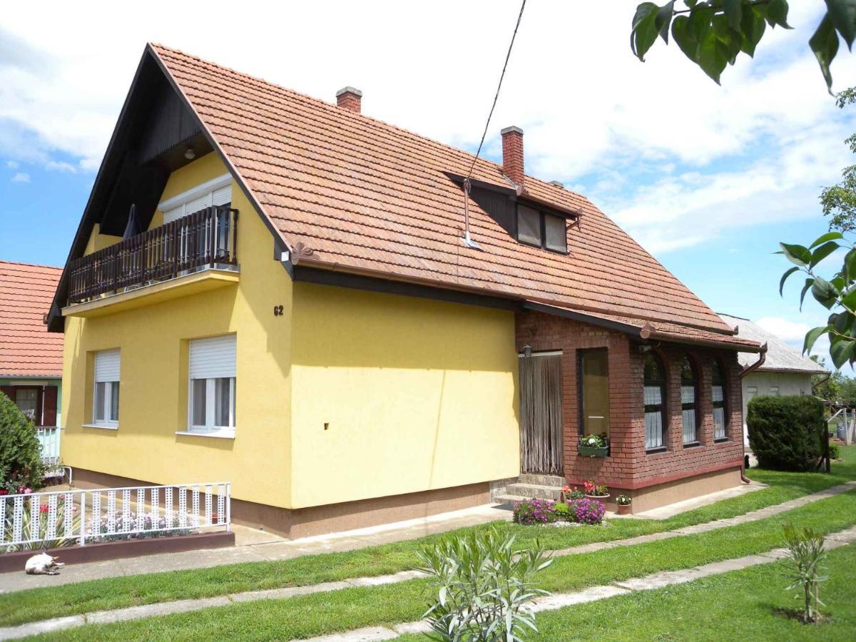 Apartment Balatonbereny 4 Екстериор снимка